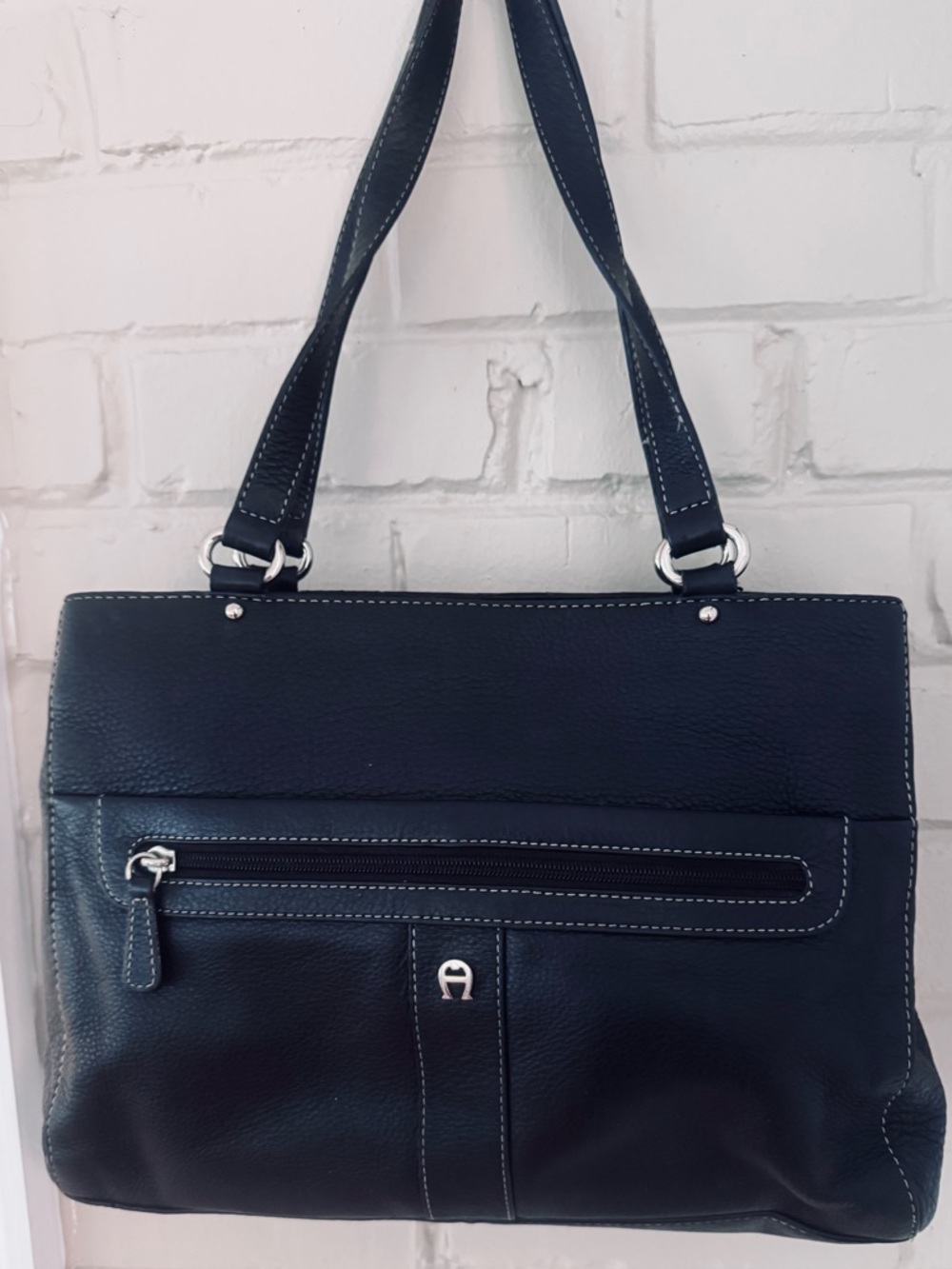 Etienne Aigner Black Leather Shoulder Bag